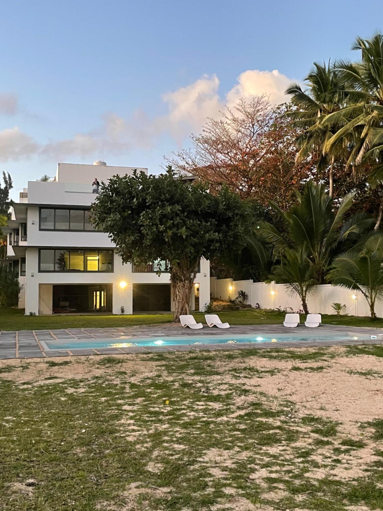 Appartement De Luxe Sur La Plage Riambel Exterior photo